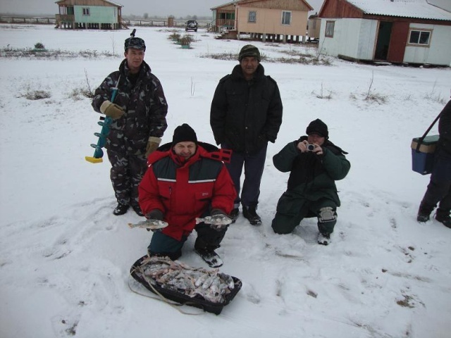 зимняя рыбалка в Астрахани на нижней Волге и Ахтубе, база "Ахтуба-клуб"