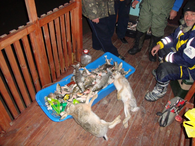 зимняя рыбалка в Астрахани на нижней Волге и Ахтубе, база "Ахтуба-клуб"