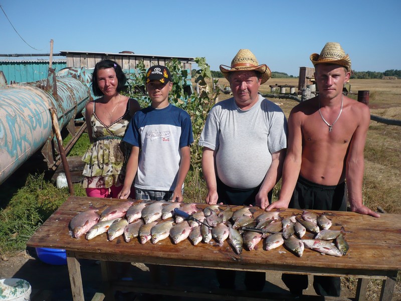 Август, ахтуба рыбалка на Митинке, Харабалыке и Банном база "Ахтуба-клуб"